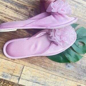 VANITY FAIR WASHABLE LIGHT PINK FLOWER SLIPPERS OLD FASHIONED MEDIUM MADE USA